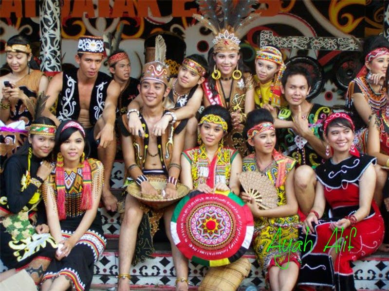 Detail Gambar Orang Dayak Asli Nomer 23