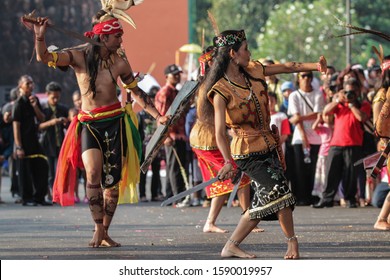 Detail Gambar Orang Dayak Asli Nomer 41