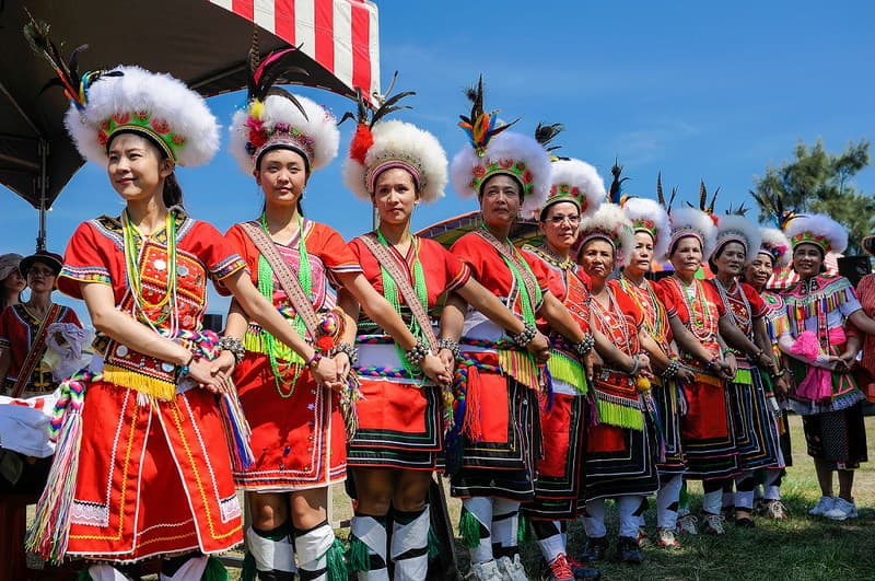 Detail Gambar Orang Dayak Asli Nomer 49