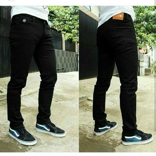 Detail Gambar Orang Dengan Celana Jeans Nomer 19