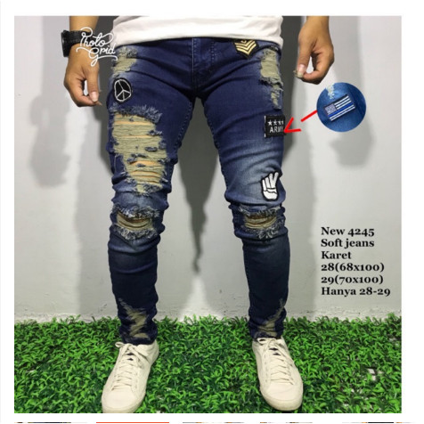 Detail Gambar Orang Dengan Celana Jeans Nomer 39