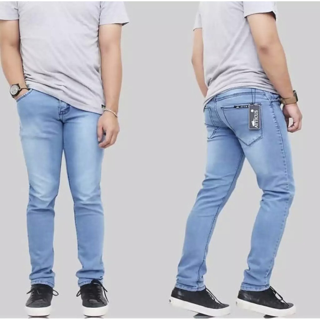 Detail Gambar Orang Dengan Celana Jeans Nomer 10