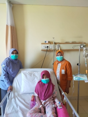Detail Gambar Orang Di Rumah Sakit Nomer 10