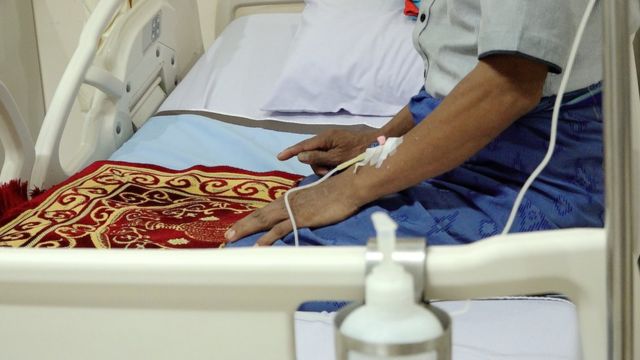 Detail Gambar Orang Di Rumah Sakit Nomer 24