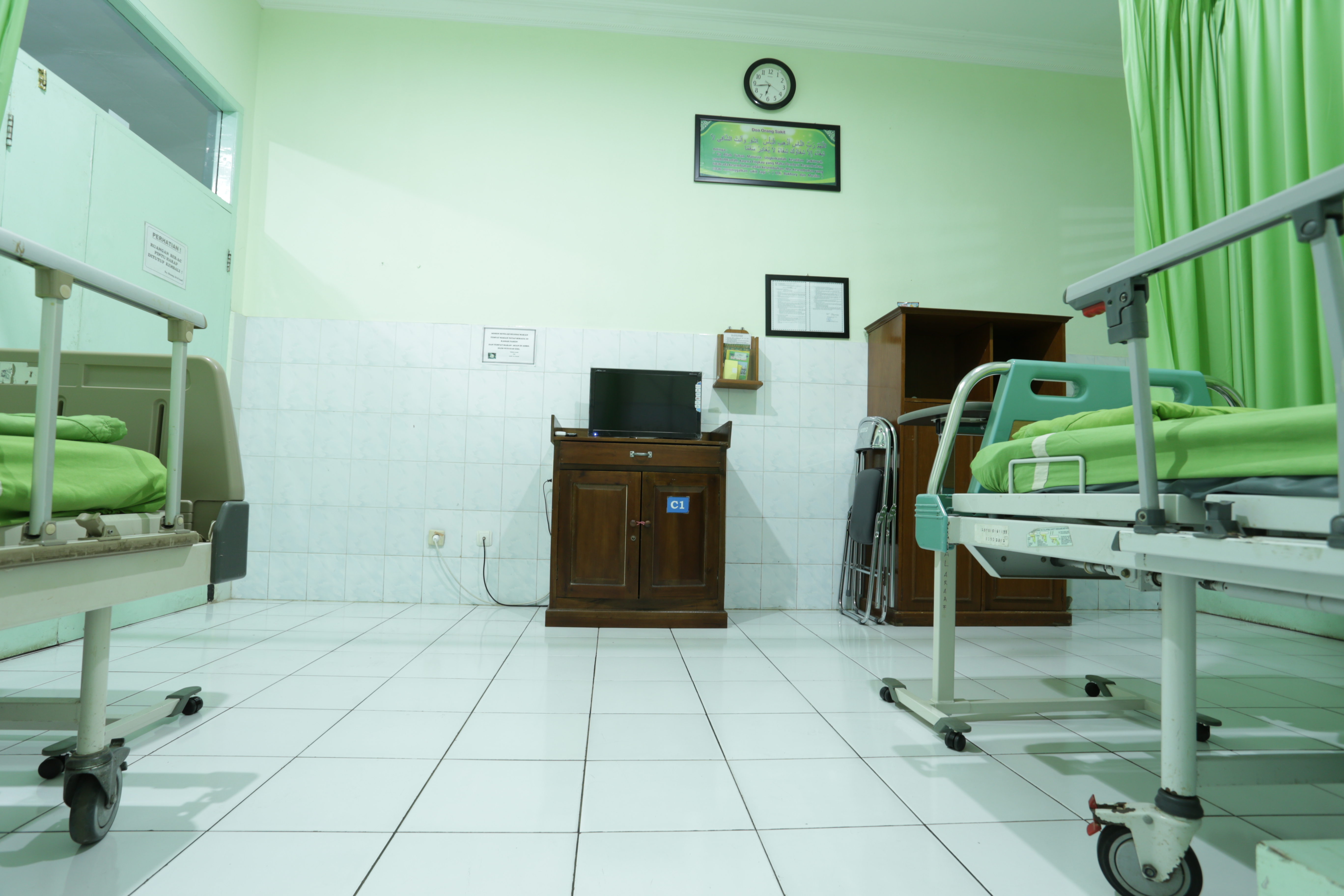 Detail Gambar Orang Di Rumah Sakit Nomer 46
