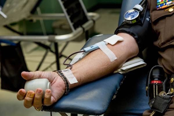 Detail Gambar Orang Donor Darah Nomer 52