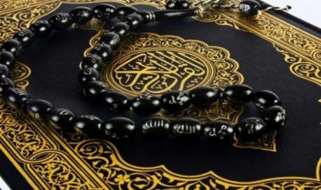 Detail Gambar Orang Duduk Bertasbih Nomer 28