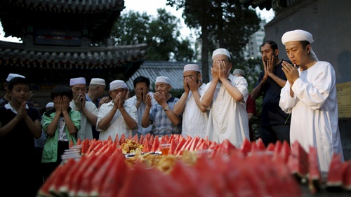 Detail Gambar Orang Islam Indonesia Dan Arab Putri Cina Nomer 13