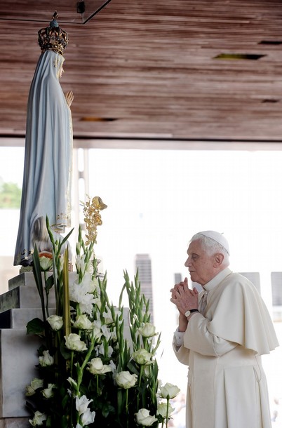 Detail Gambar Orang Katolik Berdoa Nomer 45