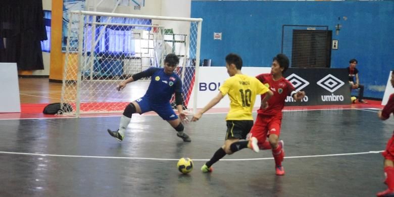 Detail Gambar Orang Main Futsal Nomer 34