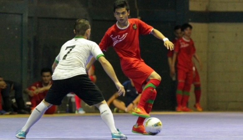 Detail Gambar Orang Main Futsal Nomer 40