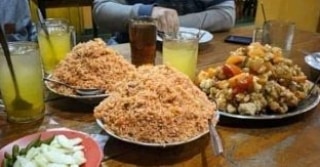 Detail Gambar Orang Makan Lucu Nomer 12