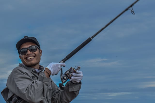 Detail Gambar Orang Mancing Ikan Nomer 22