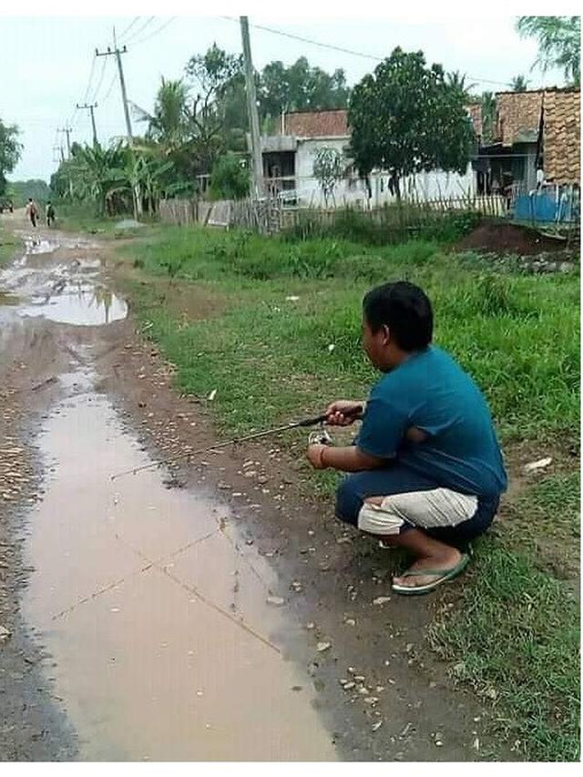 Detail Gambar Orang Mancing Lucu Nomer 5