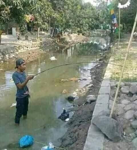 Detail Gambar Orang Mancing Lucu Nomer 7
