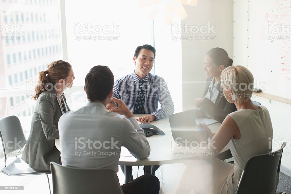 Detail Gambar Orang Meeting Nomer 26