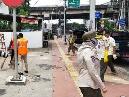 Detail Gambar Orang Melanggar Aturan Lalu Lintas Nomer 51