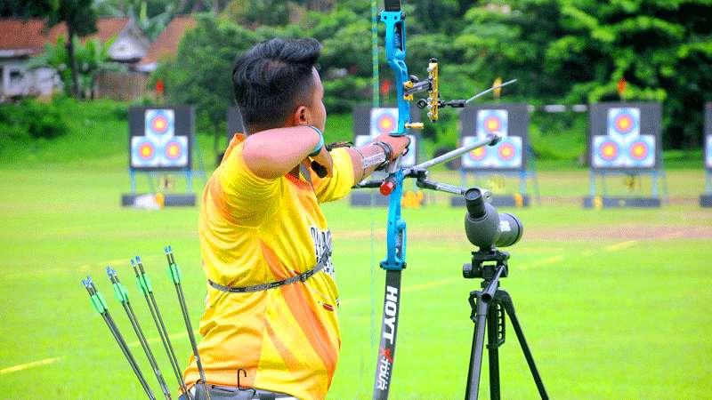 Detail Gambar Orang Memanah Ke Sasaran Nomer 26