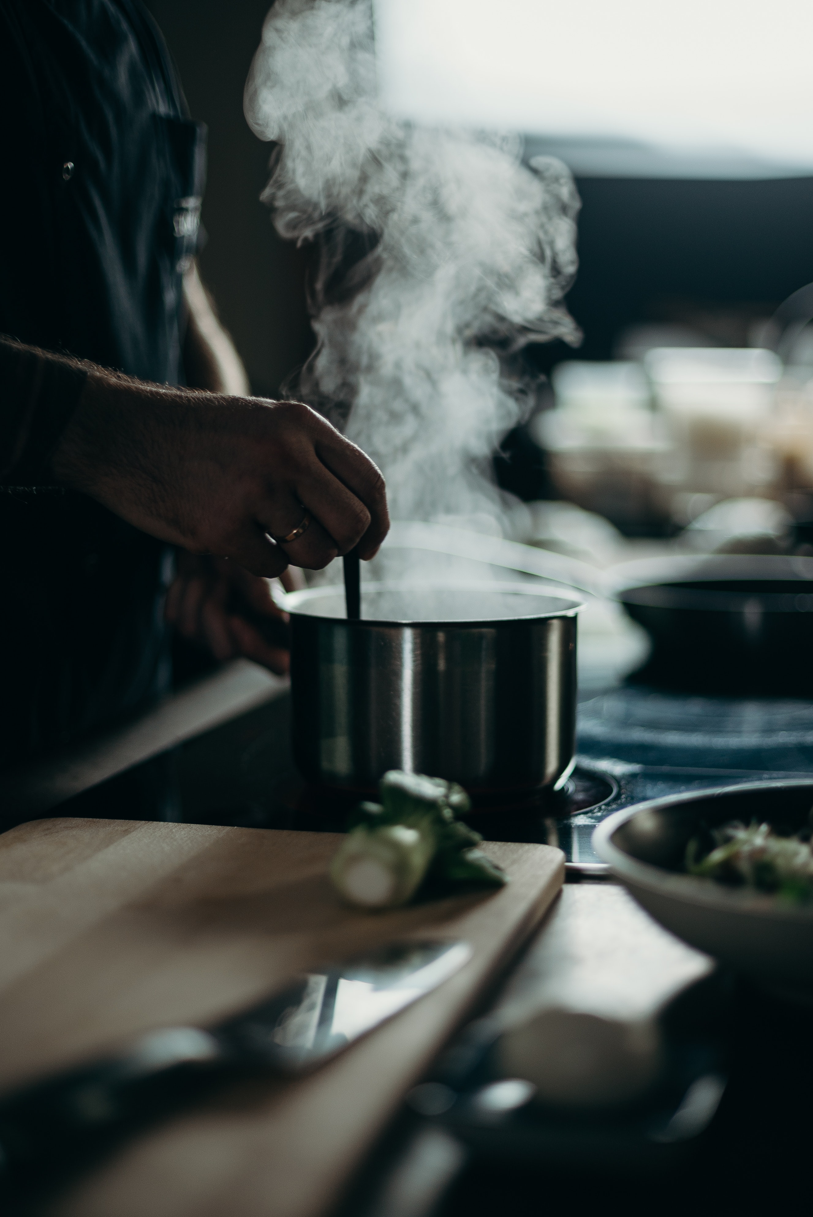 Detail Gambar Orang Memasak Nomer 37