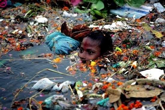 Detail Gambar Orang Membuang Sampah Sembarangan Nomer 20