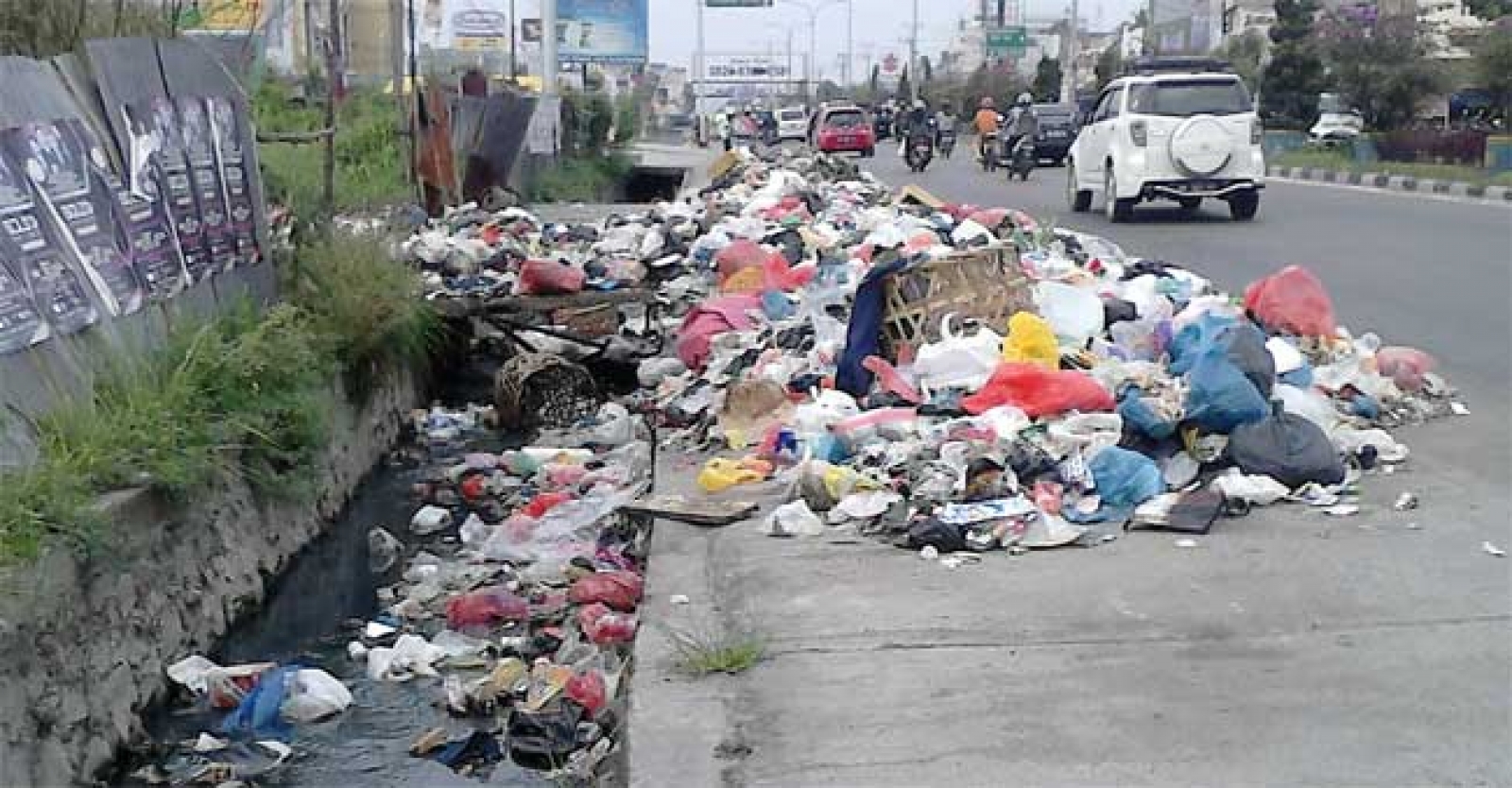 Detail Gambar Orang Membuang Sampah Sembarangan Nomer 6