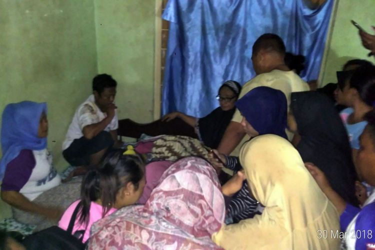 Detail Gambar Orang Meninggal Di Rumah Nomer 18