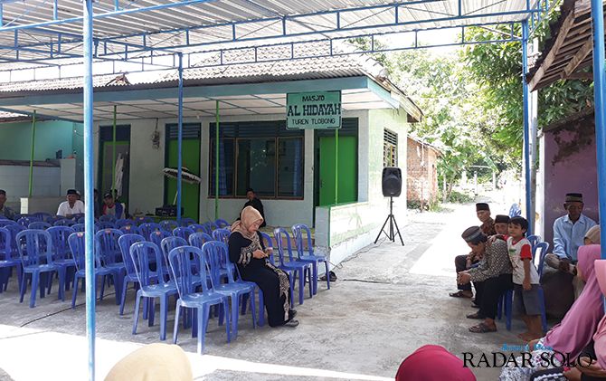 Detail Gambar Orang Meninggal Di Rumah Nomer 56