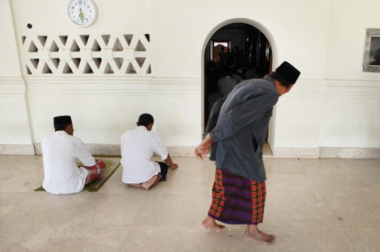 Detail Gambar Orang Shalat Nomer 51