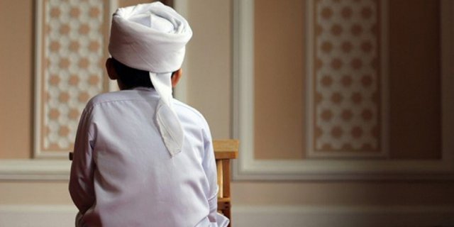 Detail Gambar Orang Sholat Sendiri Nomer 41