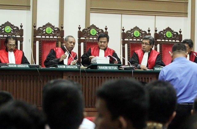 Detail Gambar Orang Sidang Nomer 12