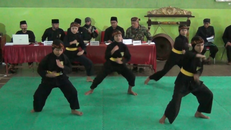 Detail Gambar Orang Silat Nomer 53