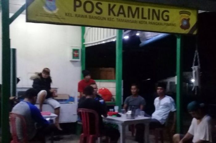 Detail Gambar Orang Siskamling Nomer 21