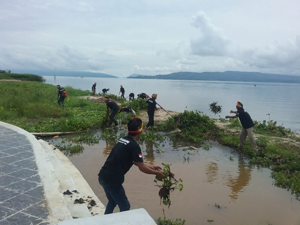 Detail Gambar Orang Tak Peduli Gotong Royong Nomer 34