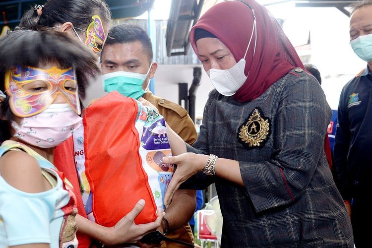 Detail Gambar Orang Terkena Hiv Aids Nomer 43