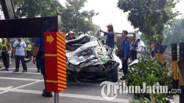 Detail Gambar Orang Tertabrak Kereta Api Di Malang 2 April 2017 Nomer 4