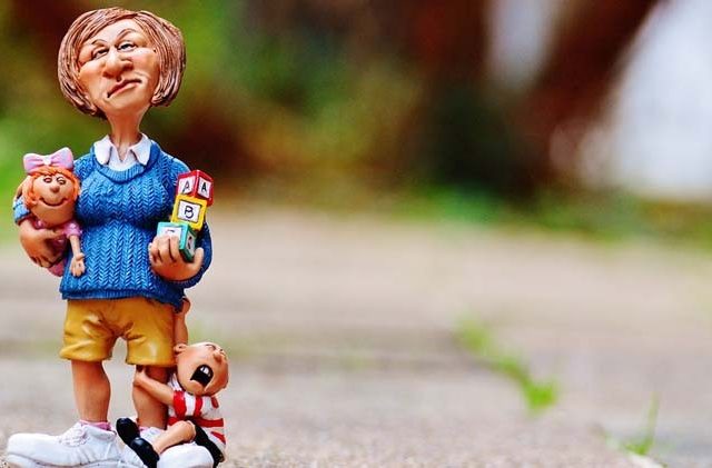 Detail Gambar Orang Tua Bekerja Nomer 44
