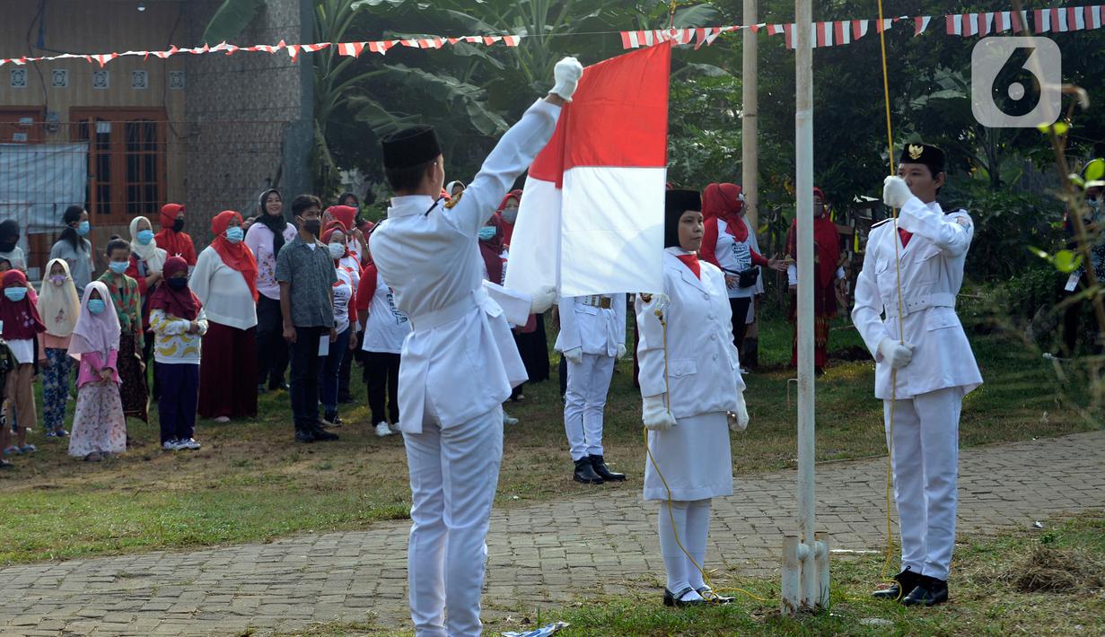 Detail Gambar Orang Upacara Bendera Nomer 47