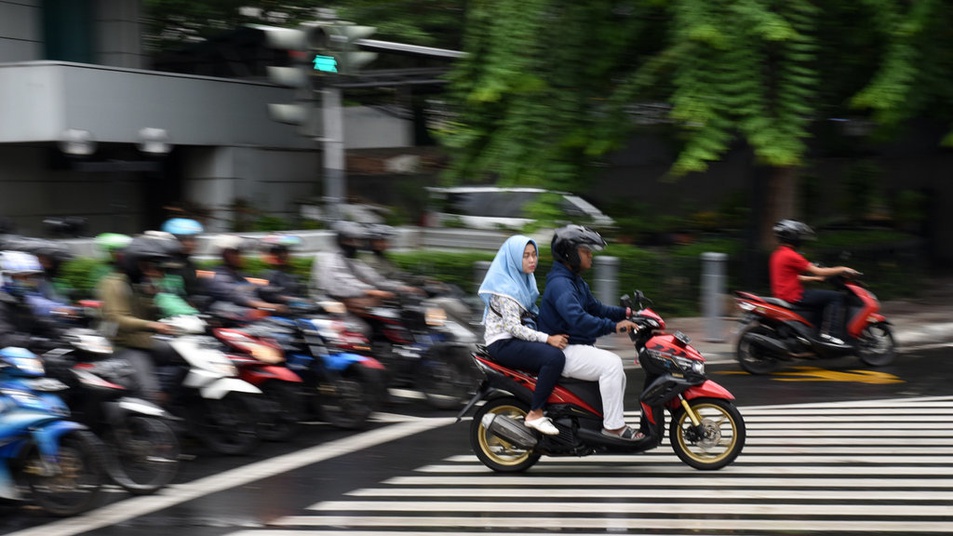 Detail Gambar Orang Yang Melanggar Lalu Lintas Nomer 12