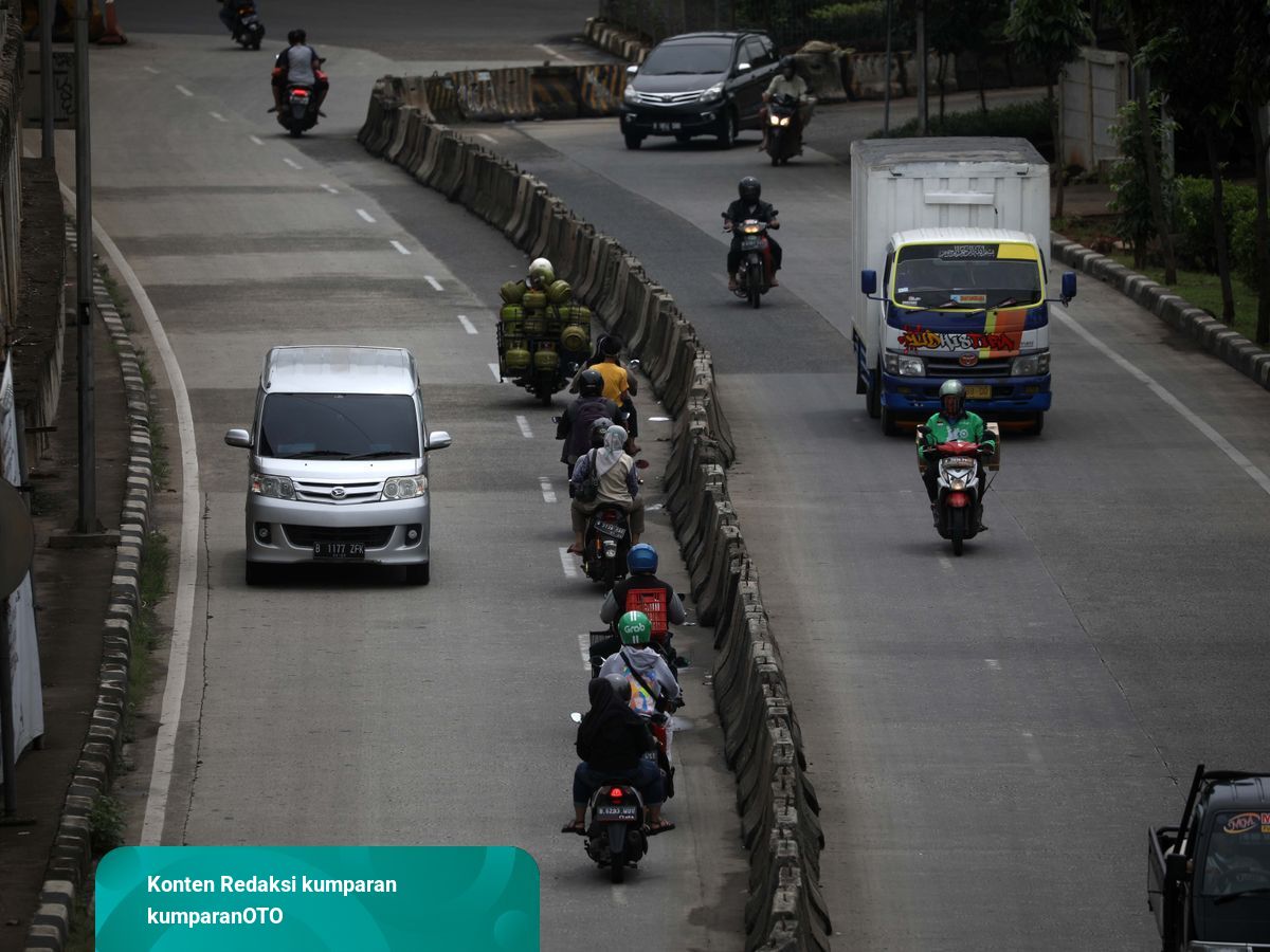 Detail Gambar Orang Yang Melanggar Lalu Lintas Nomer 34