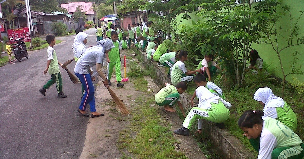 Detail Gambar Orang Yang Sedang Gotong Royong Nomer 15