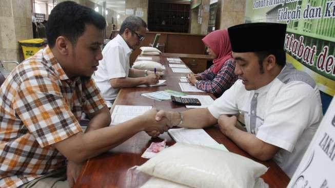 Detail Gambar Orang Zakat Nomer 27