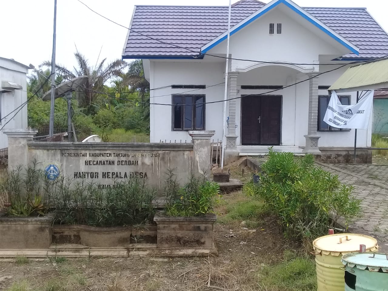 Detail Gambar Pada Dinding Rumah Posyandu Nomer 35