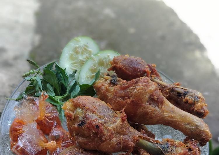 Detail Gambar Paha Ayam Goreng Nomer 26