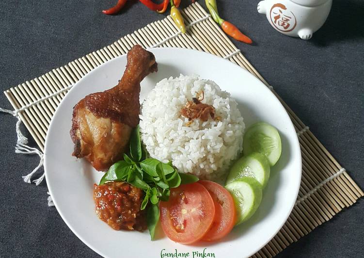 Detail Gambar Paha Ayam Goreng Nomer 55