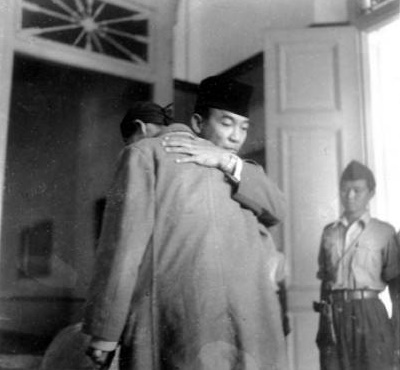 Gambar Pahlawan Jenderal Soedirman Dan Ir Soekarno - KibrisPDR