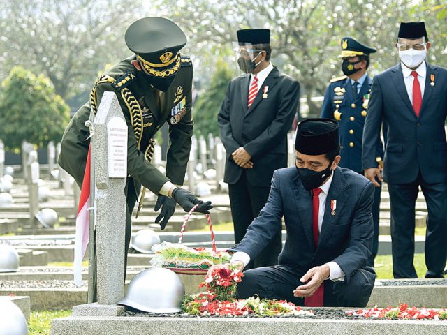 Detail Gambar Pahlawan Maluku Nomer 25