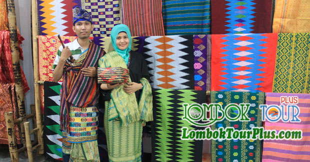 Detail Gambar Pakaian Adat Lombok Nomer 34