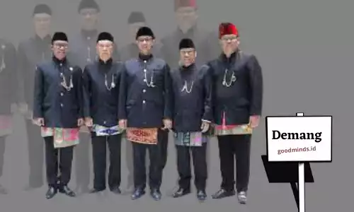 Detail Gambar Pakaian Dki Jakarta Nomer 37