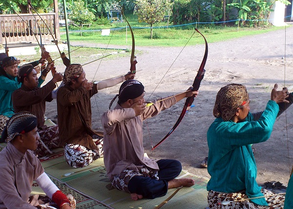 Detail Gambar Panahan Tradisional Nomer 37