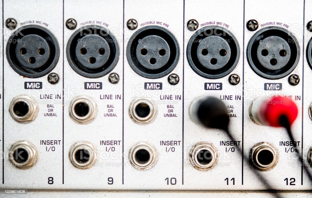 Detail Gambar Panel Mixer Audio Nomer 7